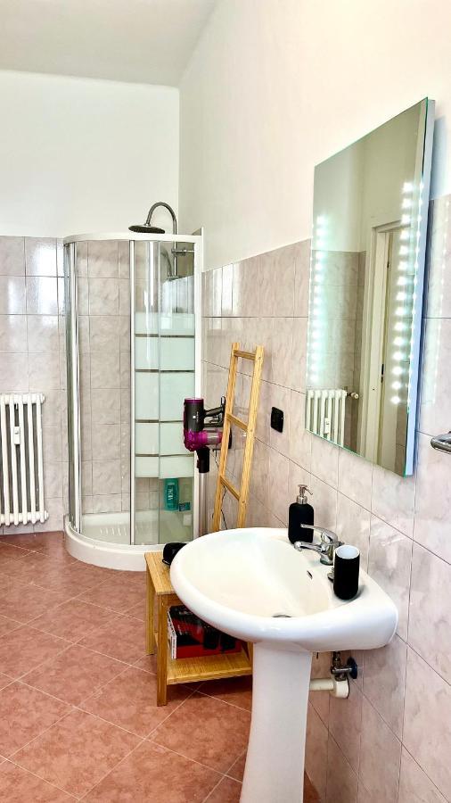 New Apartment, Near Metro Monte Grappa Торино Екстериор снимка