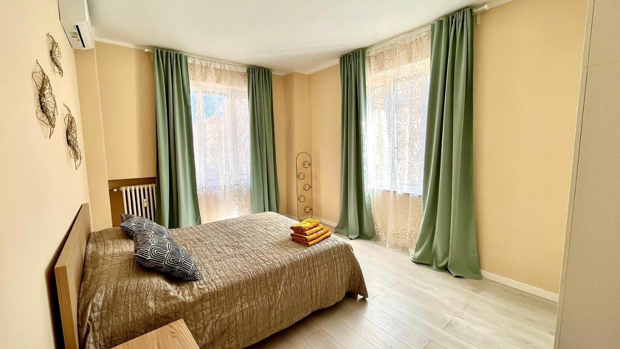 New Apartment, Near Metro Monte Grappa Торино Екстериор снимка