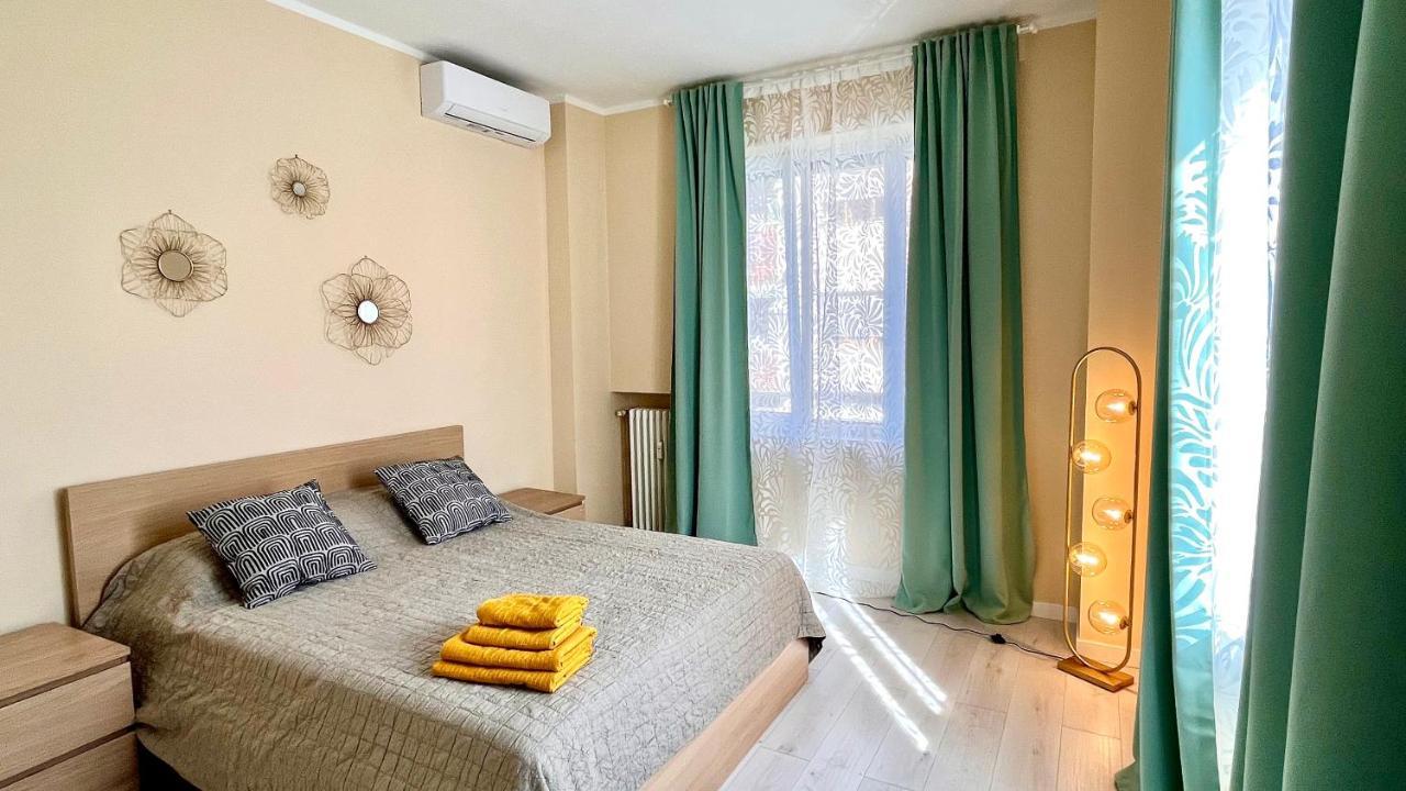 New Apartment, Near Metro Monte Grappa Торино Екстериор снимка