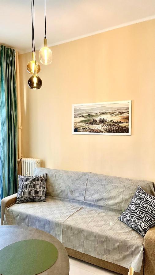 New Apartment, Near Metro Monte Grappa Торино Екстериор снимка