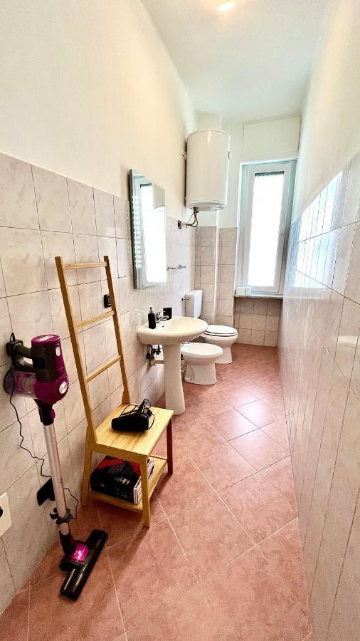 New Apartment, Near Metro Monte Grappa Торино Екстериор снимка